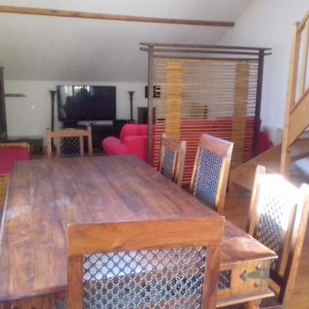 Appartement en loft 50m2 dans maison avec chambre en mezzanine et canapes lits dans salon - travaux extérieurs jusqu'en mars 2021 Saint-Pierre-de-Chartreuse Esterno foto