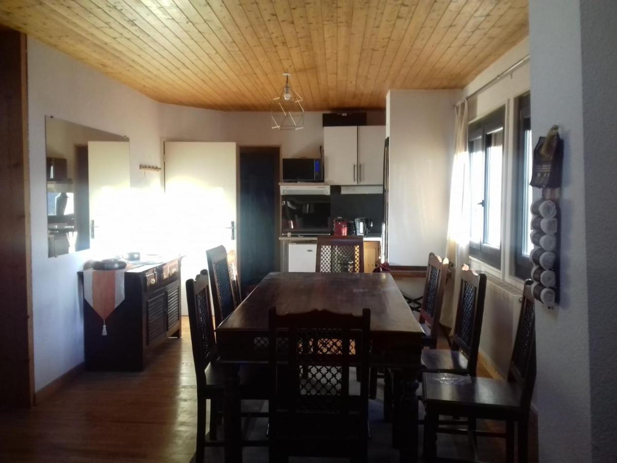 Appartement en loft 50m2 dans maison avec chambre en mezzanine et canapes lits dans salon - travaux extérieurs jusqu'en mars 2021 Saint-Pierre-de-Chartreuse Esterno foto